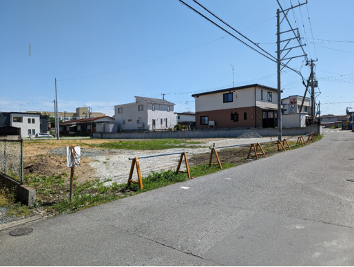 青潮学区　日当たり良好　平屋でも十分、広い土地